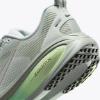 Nike Vomero 18 Light Silver College Grey Barely Volt