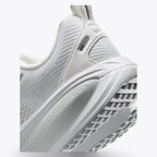 Nike Vomero 18 White Metallic Silver Photon Dust